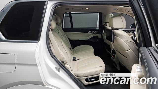 BMW X7 (G07) xDrive 40i Design Pure Excellence 7인승, 2022 11