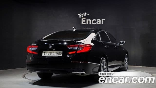 Honda Accord 10세대 2.0 гибрид Туринг (Touring), 2020 2