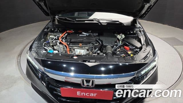 Honda Accord 10세대 2.0 гибрид Туринг (Touring), 2020 6
