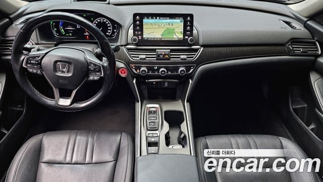 Honda Accord 10세대 2.0 гибрид Туринг (Touring), 2020 7