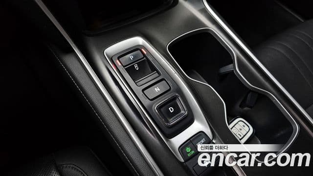 Honda Accord 10세대 2.0 гибрид Туринг (Touring), 2020 9