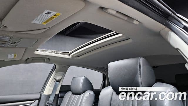 Honda Accord 10세대 2.0 гибрид Туринг (Touring), 2020 18