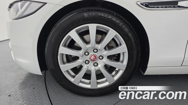 Jaguar XE Prestige, 2016 все фото