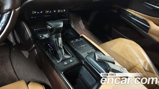 Lexus ES300h 7세대 Luxury Plus, 2021 9