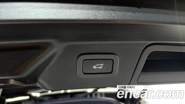 Land Rover Range Rover Velar 3.0 D300 R-Dynamic SE, 2019 18