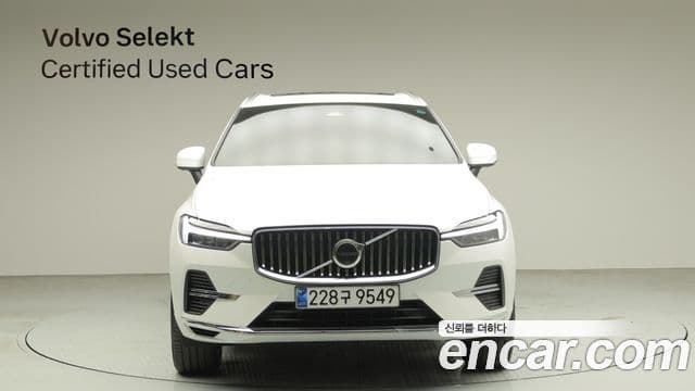 Volvo XC60 2세대 T8 Ultra Bright, 2025 3