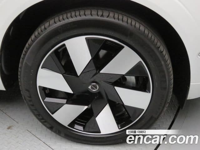 Volvo XC60 2세대 T8 Ultra Bright, 2025 все фото