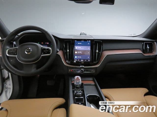 Volvo XC60 2세대 T8 Ultra Bright, 2025 7