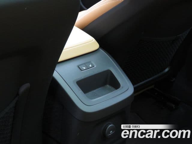 Volvo XC60 2세대 T8 Ultra Bright, 2025 20