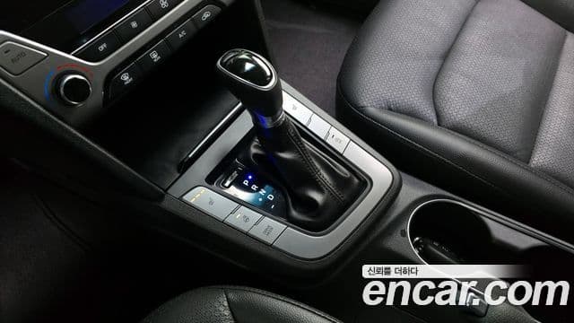 Hyundai Avante AD Special, 2016 9