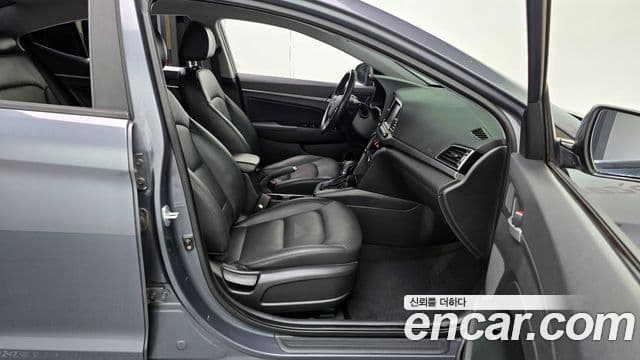 Hyundai Avante AD Special, 2016 10