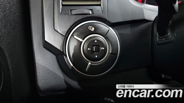 KG모빌리티(SsangYong) Korando Sport Club, 2013 19