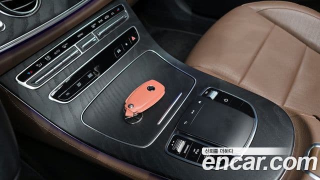 Mercedes-Benz E-класс W213 AMG Line, 2023 18