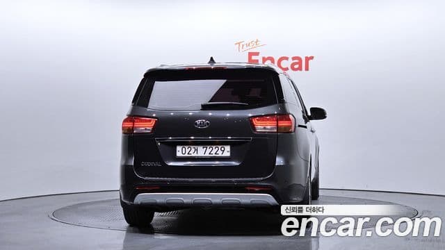 Kia All New Carnival Prestige, 2018 4