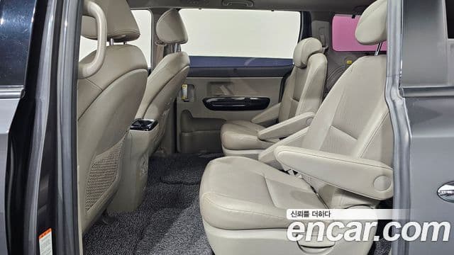 Kia All New Carnival Prestige, 2018 12