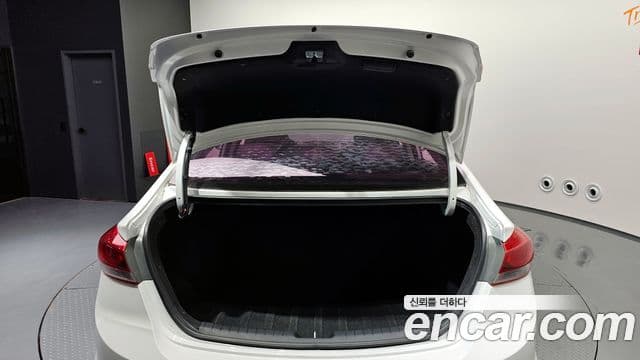 Hyundai Avante AD 1.6 GDI Smart, 2016 20