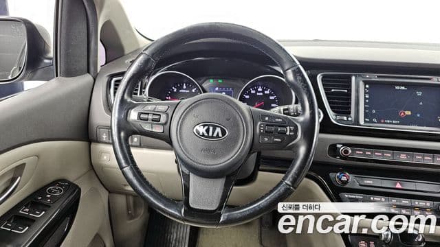 Kia All New Carnival Prestige, 2015 13