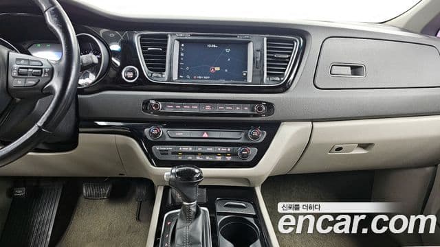 Kia All New Carnival Prestige, 2015 14