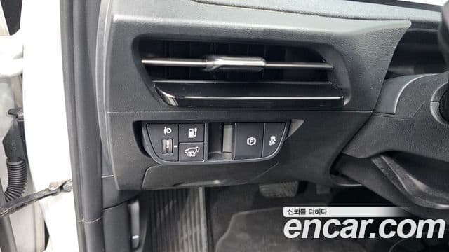 Kia EV6 Air, 2022 13