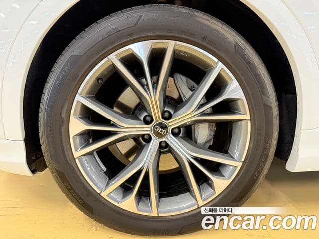 Audi Q8 (4M) Premium, 2022 все фото