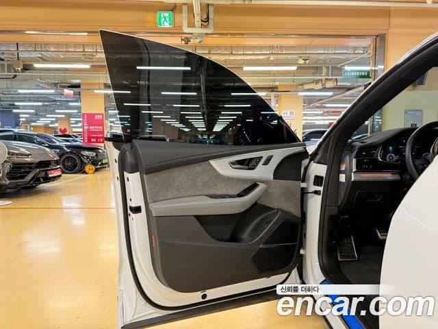 Audi Q8 (4M) Premium, 2022 10
