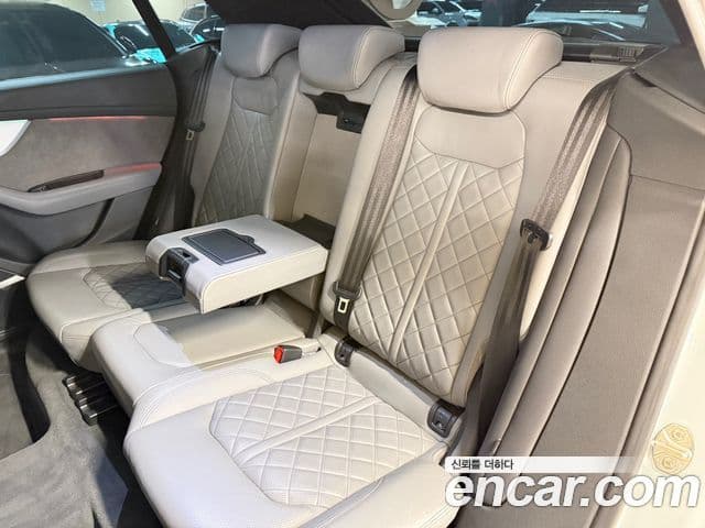 Audi Q8 (4M) Premium, 2022 18