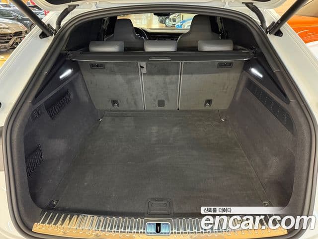 Audi Q8 (4M) Premium, 2022 19