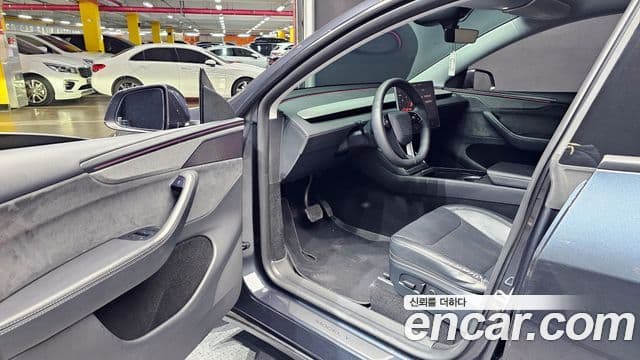 Tesla модель Y Long Range, 2025 10