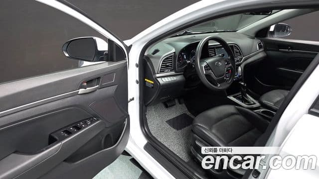 Hyundai Avante AD 1.6 GDI Value Plus, 2018 11