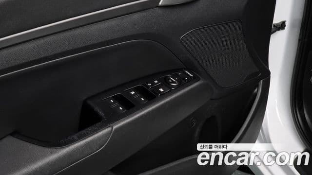 Hyundai Avante AD 1.6 GDI Value Plus, 2018 17