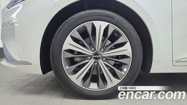 Kia K8 гибрид Noblesse Light, 2022 все фото