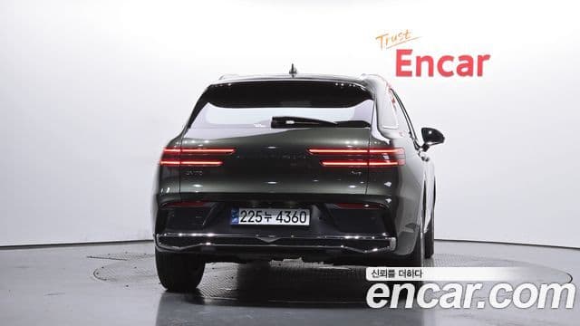 Genesis GV70, 2025 4