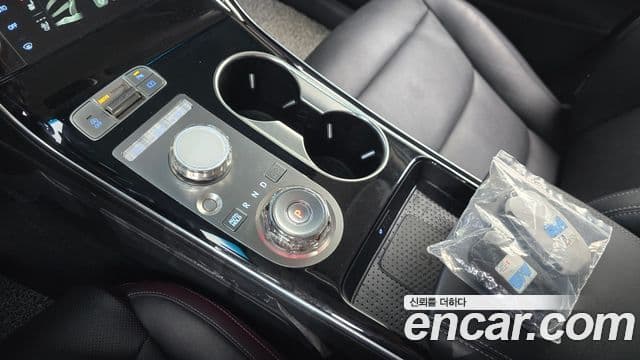 Genesis GV70, 2025 9