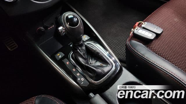 Kia Forte купе Prestige, 2013 9