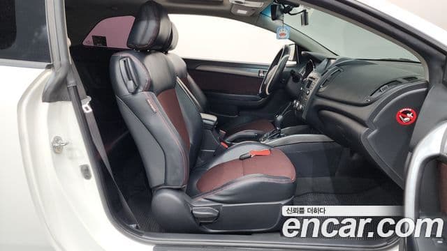 Kia Forte купе Prestige, 2013 11