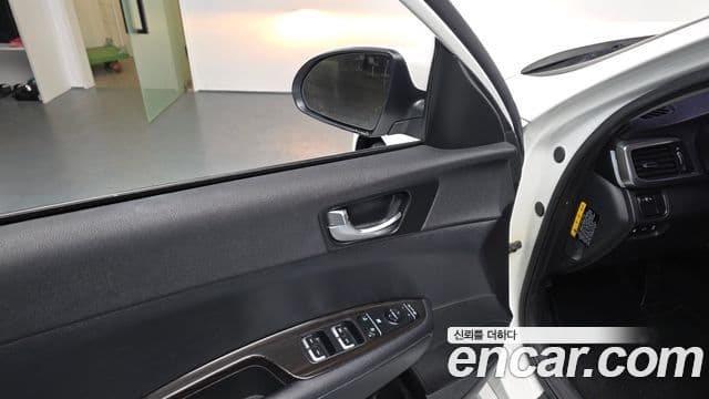 Kia K5 2세대 Luxury, 2016 13