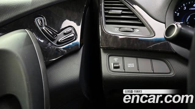 Hyundai Grandeur HG Premium, 2017 18