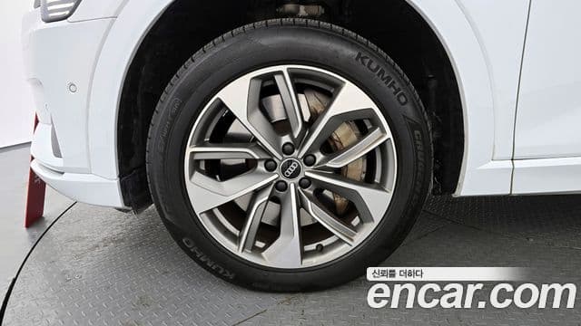 Audi e-Tron, 2021 все фото