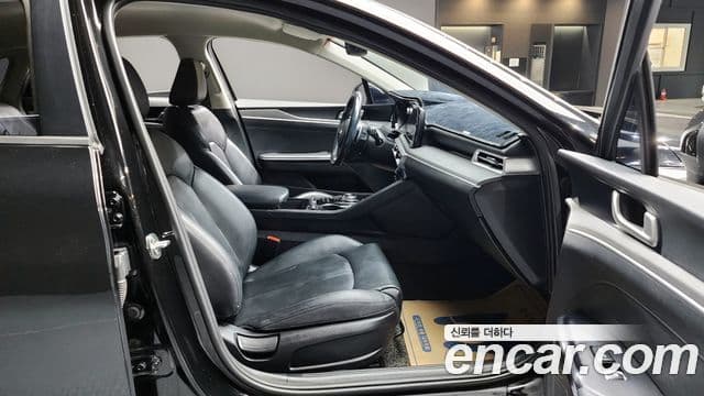 Kia K5 3세대 Prestige, 2020 10