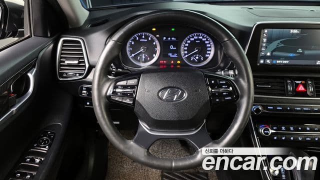 Hyundai Grandeur IG Premium, 2019 18
