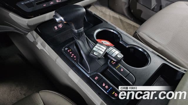 Kia The / новый New Carnival Luxury, 2020 9