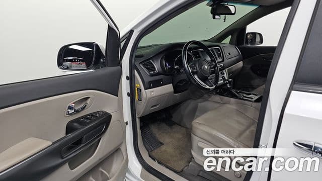 Kia The / новый New Carnival Luxury, 2020 10