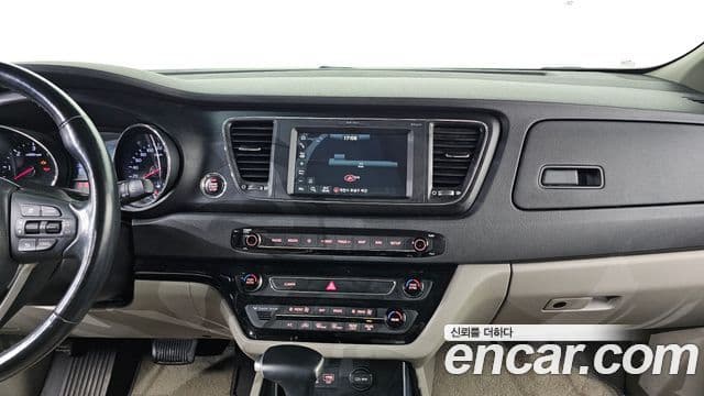 Kia The / новый New Carnival Luxury, 2020 16