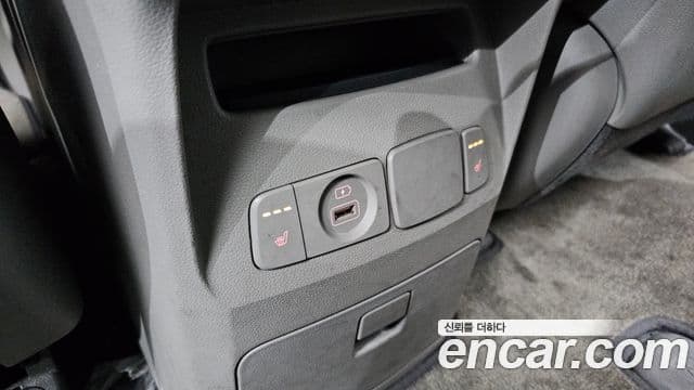 Kia The / новый New Carnival Luxury, 2020 19