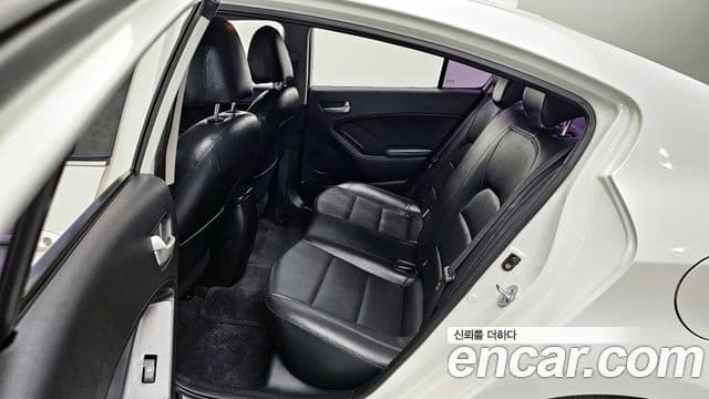 Kia K3 Trendy, 2013 11