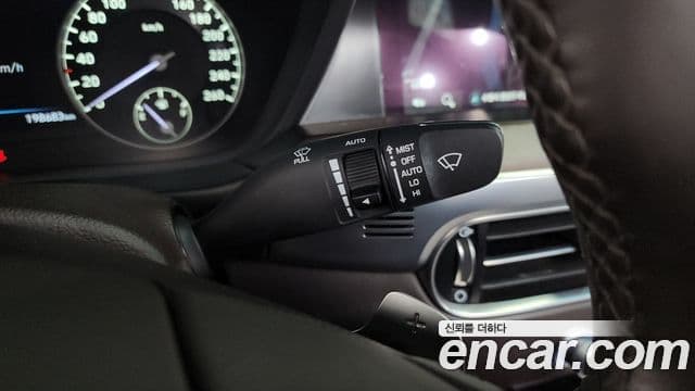 Genesis G90 Prestige, 2019 9