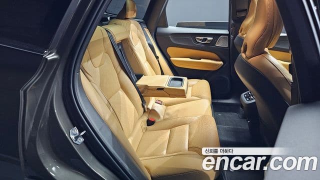 Volvo XC60 2세대 D5 Inscription, 2019 12