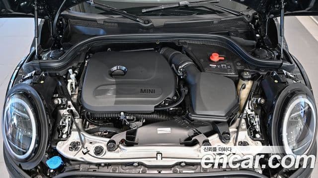 Mini Cooper S кабриолет 4세대 JCW, 2025 6