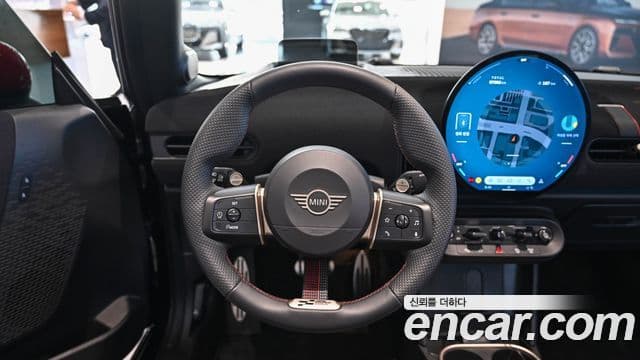 Mini Cooper S кабриолет 4세대 JCW, 2025 13