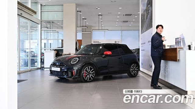 Mini Cooper S кабриолет 4세대 JCW, 2025 15